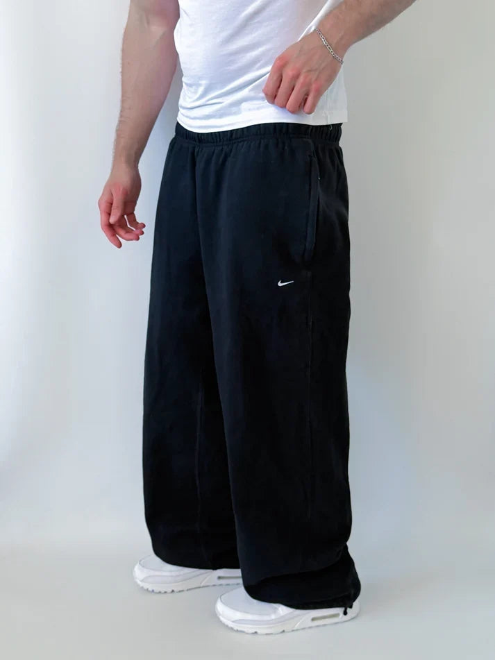 Trackpants