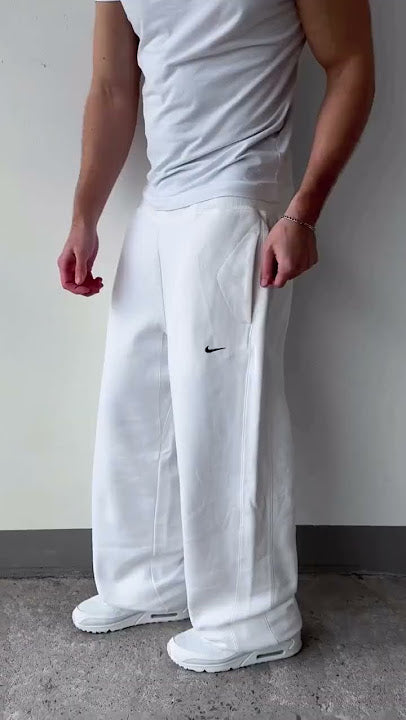 Trackpants